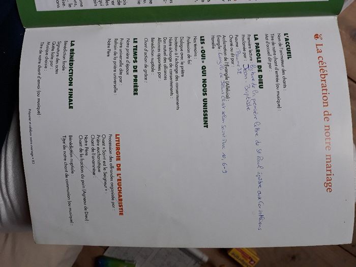 Perdu avec livret de messe - 2