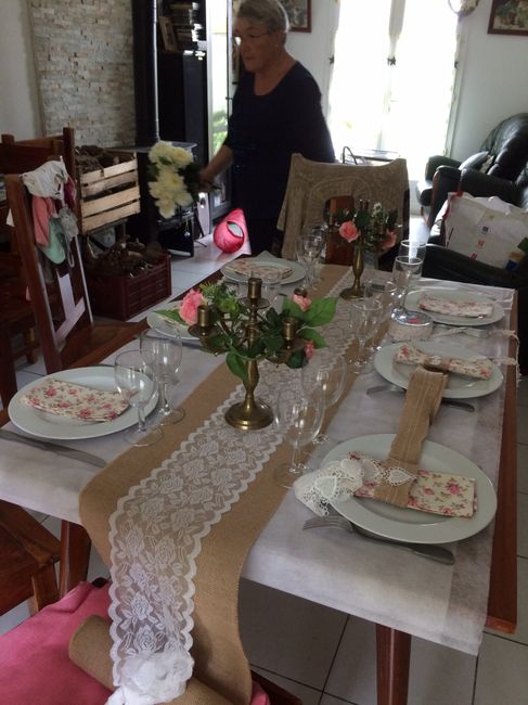 Chemin de table en toile de jute ? - 1