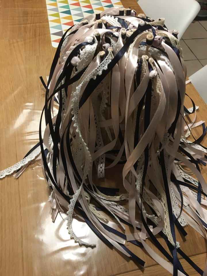  Baguette avec ruban sortie mairie / église - 2