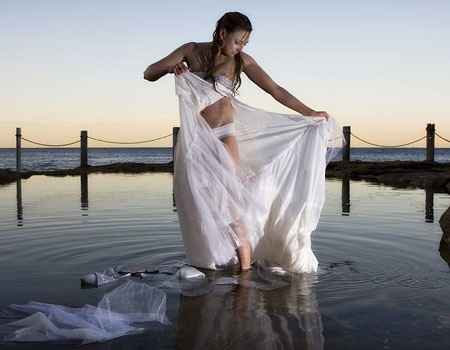 Trash The Dress Extreme