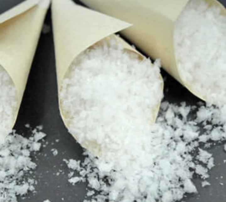 Sortie de cérémonie : neige artificielle - 1