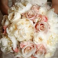 Composition avec des pivoines. - 1