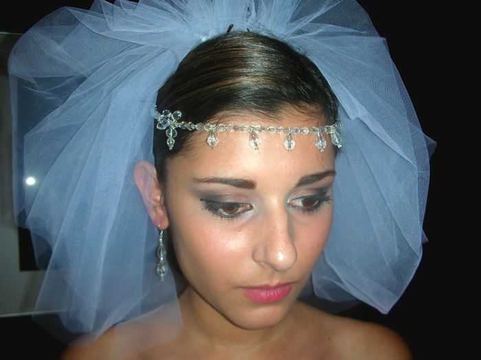 Collier tour de tète en CRISTAL - modèle unique, réalisé à la main par  ANNYA Creation. Boucles d'or