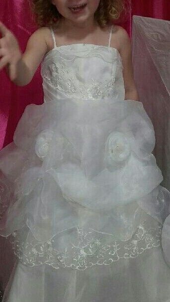 Pour ou contre les petites filles en robe de mariée ? - 1