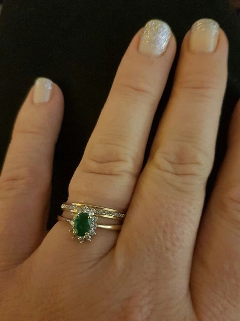 Alliance avec ou sans la bague de fiançailles ? - 1