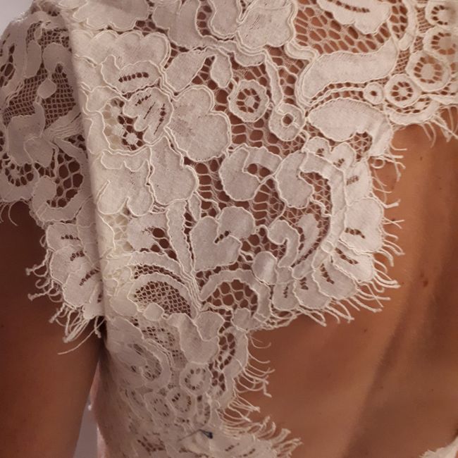 Tu en penses quoi du dos de cette robe de mariée ? 3