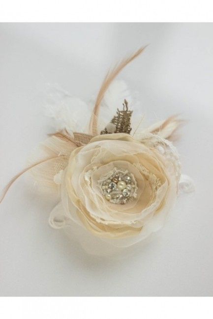Fleur cheveux champagne