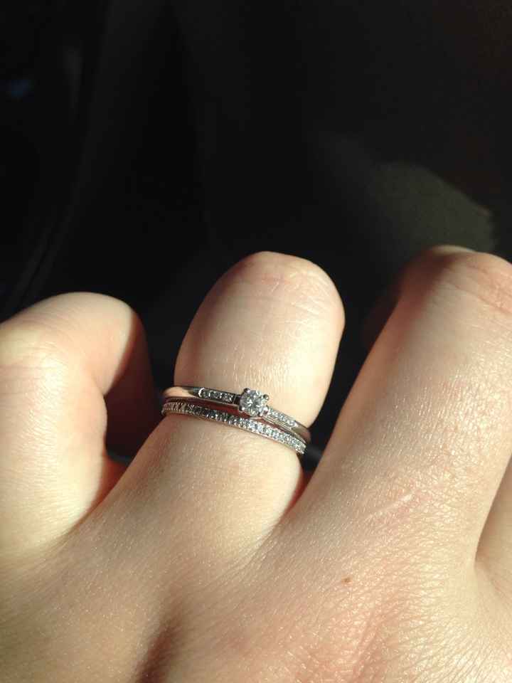 Allez-vous accorder votre alliance avec votre bague de fiançailles ? - 1