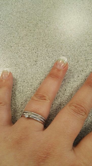 Pour les filles déjà mariée montrer moi vos alliance avec votre bague de fiançailles!!! - 1
