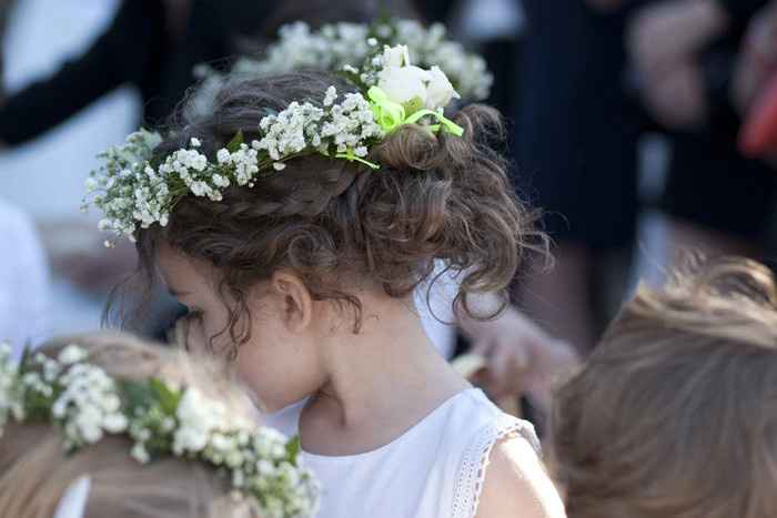 Coiffure petites demoiselles d'honneur