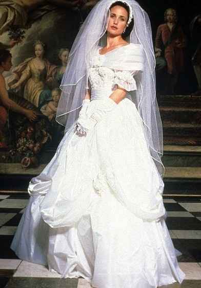 14. Quatre mariage et un enterrement