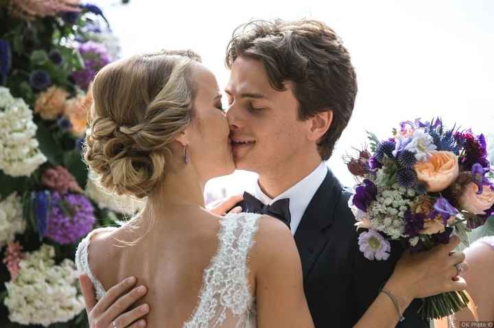 3 Le baiser romantique de Michel et Anastasie