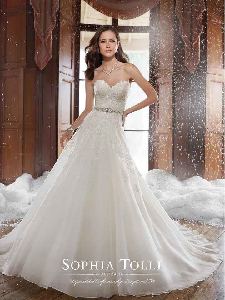 6 Sophia Tolli