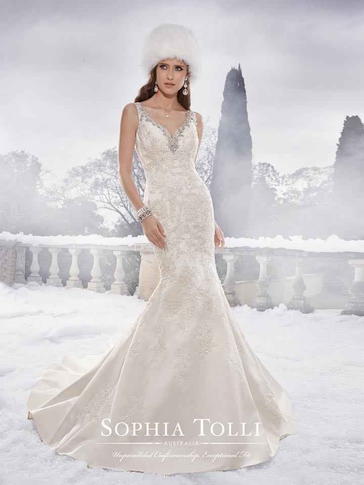 7 Sophia Tolli