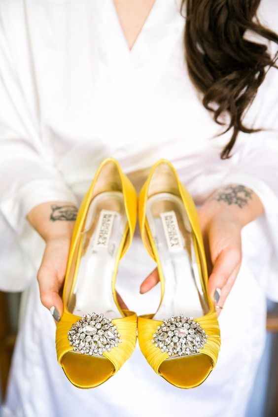 12 chaussures mariage Jaune