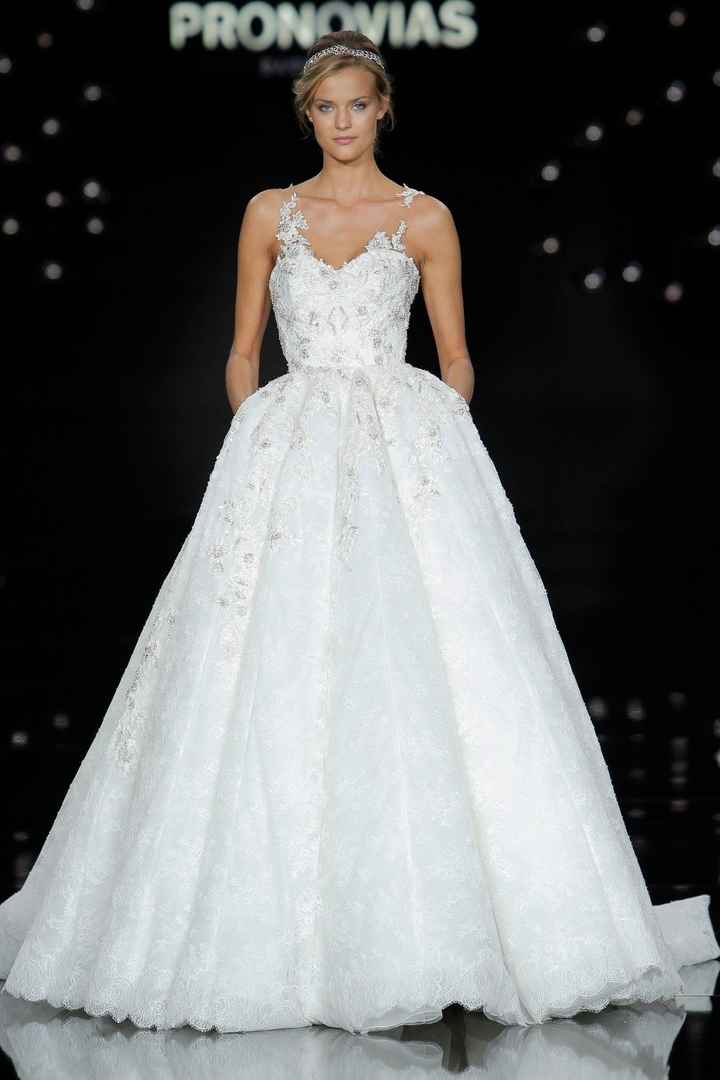 33 Pronovias