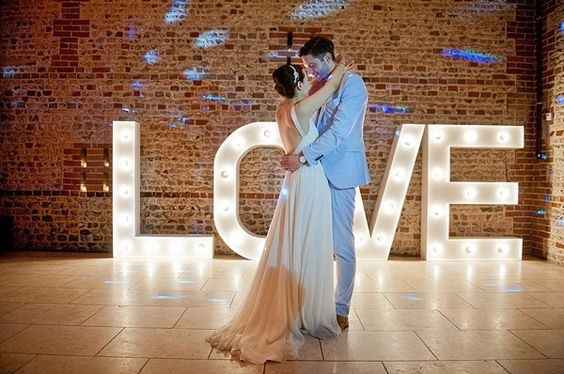 5. lettres lumineuses mariage