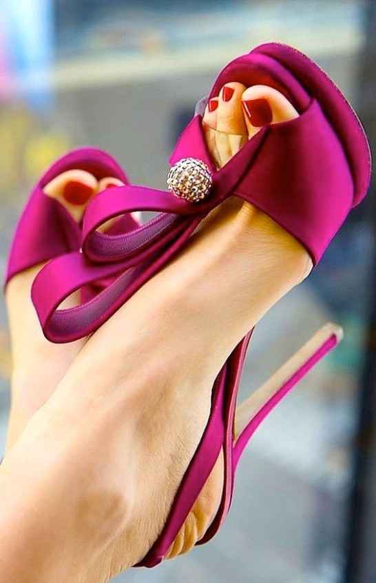 3. Chaussures fuchsia