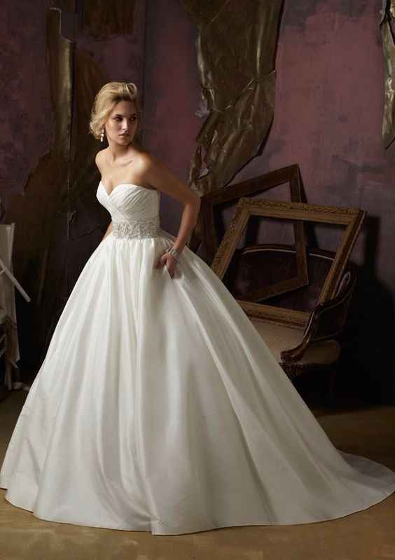 3 Robe de mariée avec des poches
