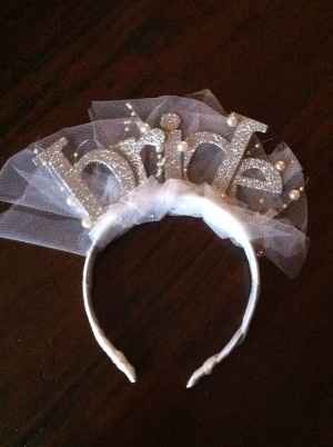 Un serre-tete de mariée moins discret