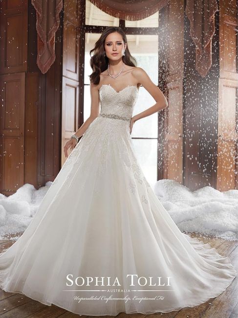 6 Sophia Tolli
