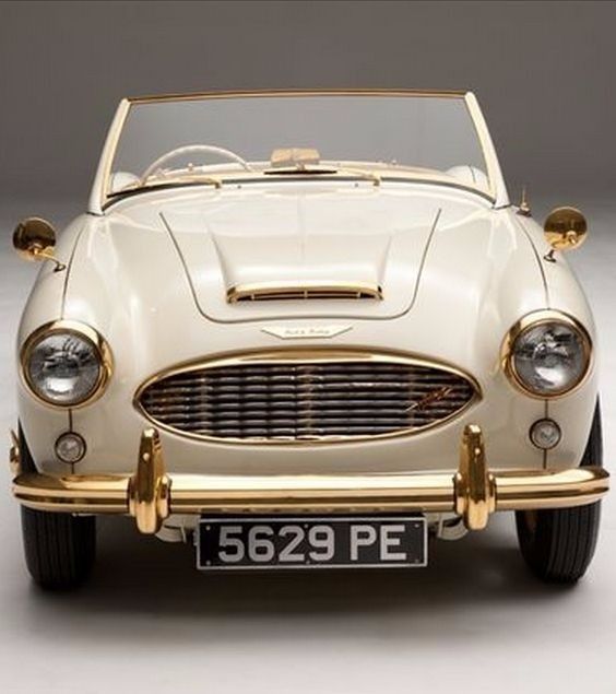 10 voiture mariage beige