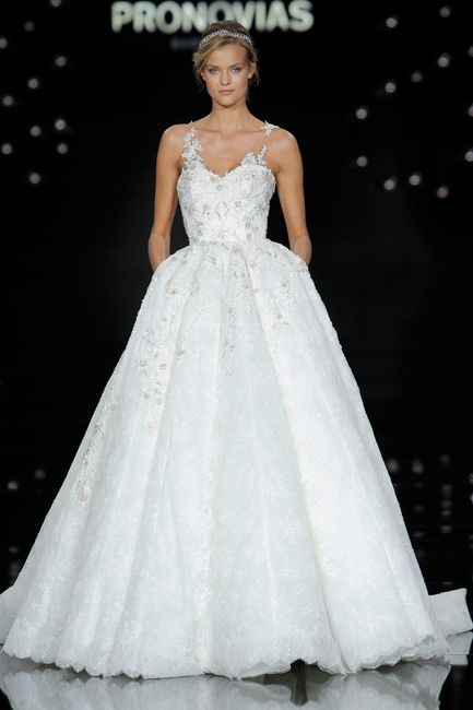 33 Pronovias