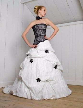 2. Robe de mariée 