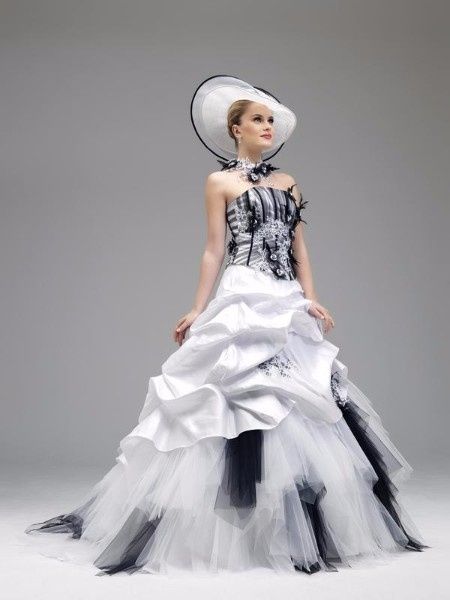 10. Robe de mariée 