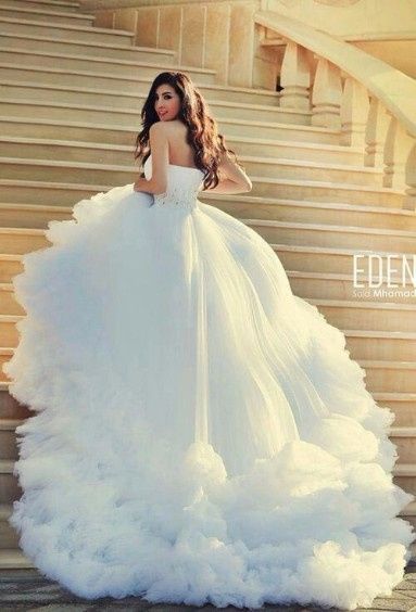 Qui craque pour les robes de mariée avec un volume EXTRA ? 10