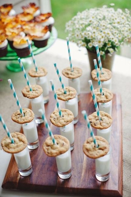 Shots de lait avec biscuit