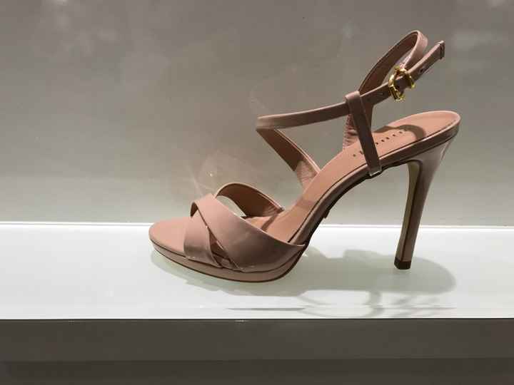 Montrez moi vos chaussures ! - 1