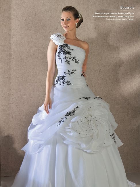 Les robes de mariées blanches et noires d'annie couture - 11