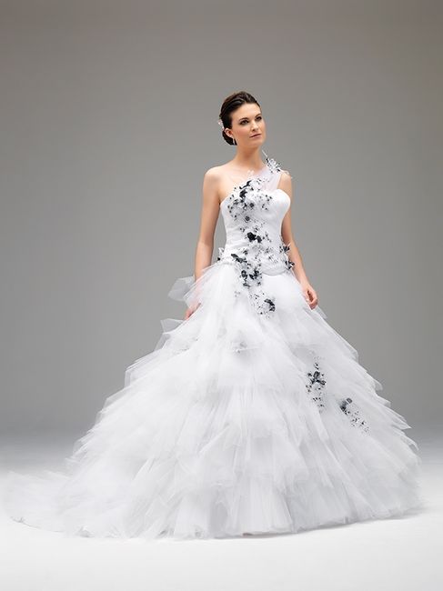 Les robes de mariées blanches et noires d'annie couture - 12