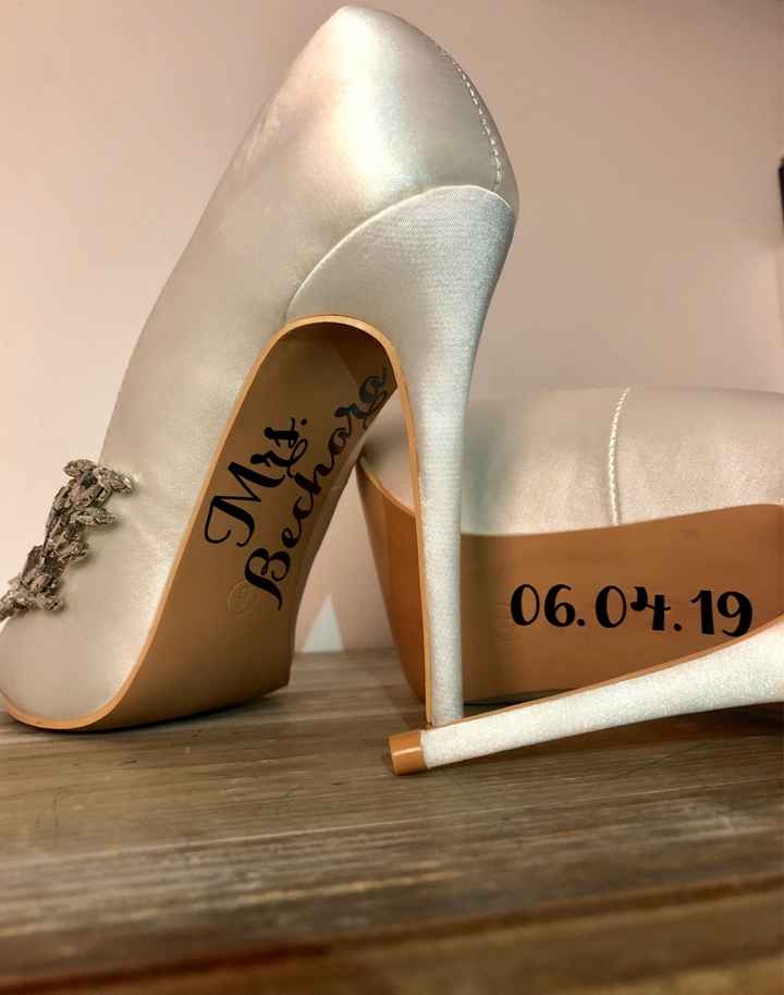Sticker sous chaussures - 1