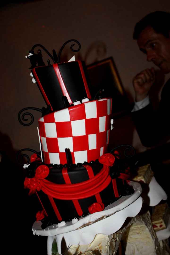 notre wedding cake de dos
