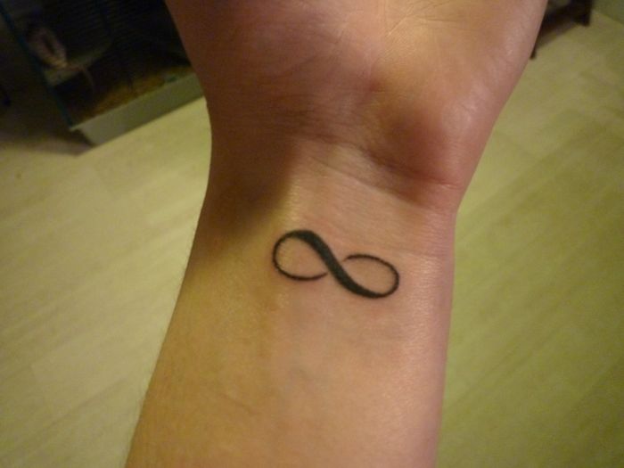 tatouage infini