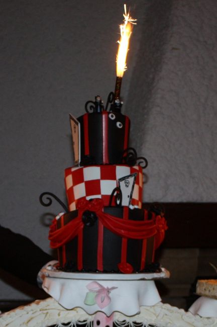 notre wedding cake et sa bougie
