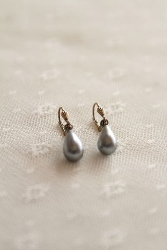 Les boucles d'oreille de la mariée - 1
