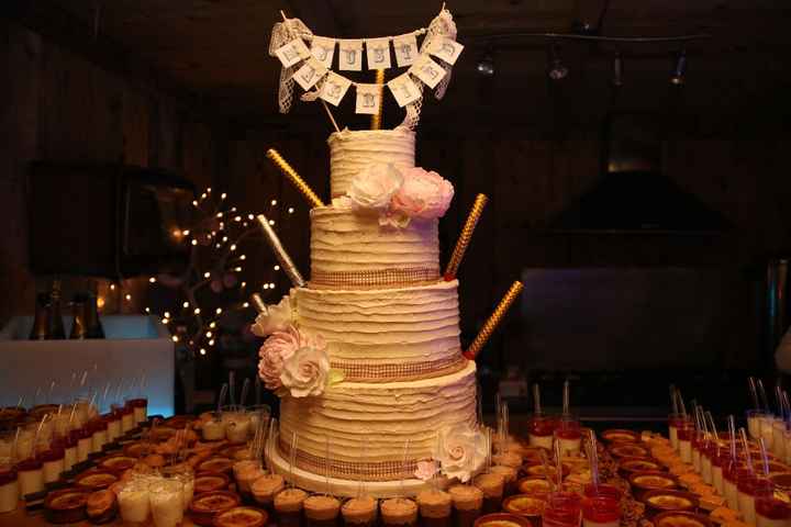 Notre wedding cake