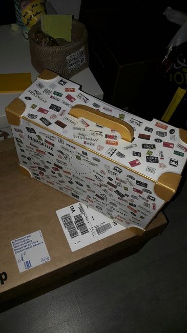 Montrez moi vos urnes valise - 1