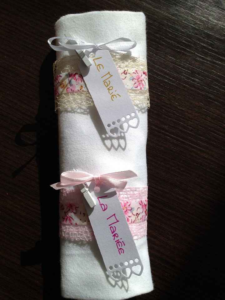 Nos ronds de serviettes qui serviront de marque-place aussi