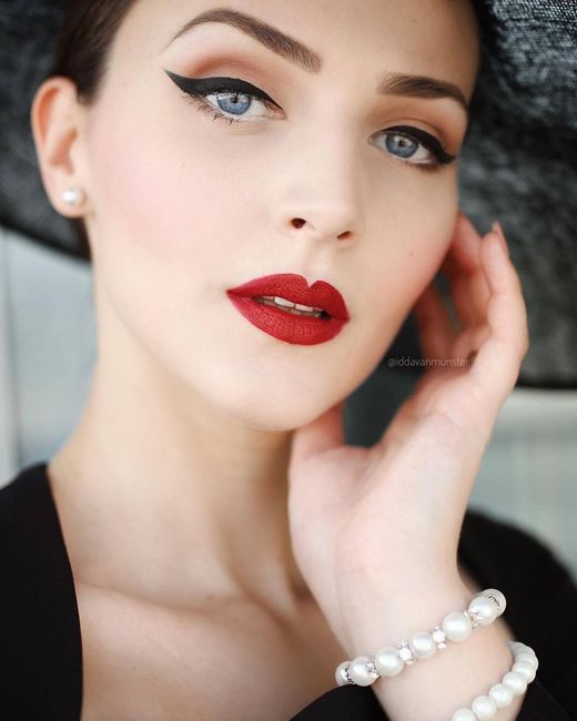 Donne ton avis sur ce make-up de mariée 🤎 - 1