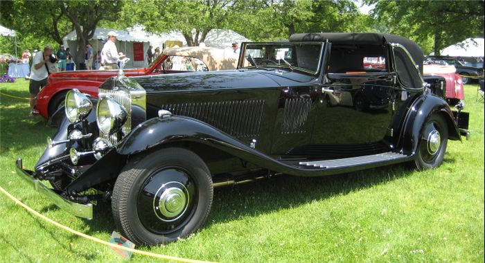 Dans tes rêves les plus fous, quelle voiture tu louerais pour ton jour J ? 2