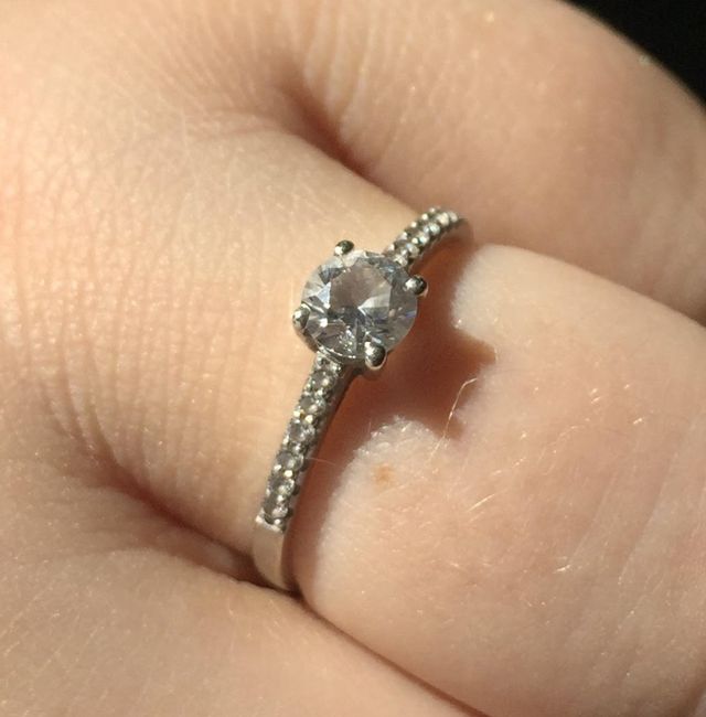 Voilà la mienne .. Choisie avec amour par mon chéri ! je l'adore !