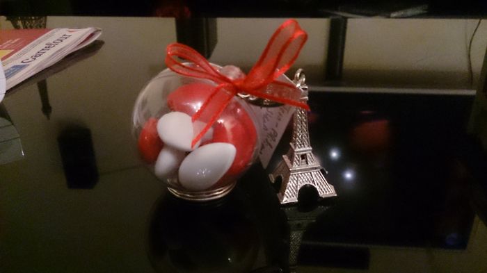 Déco Thème Paris couleur blanc, argent et rouge - 1