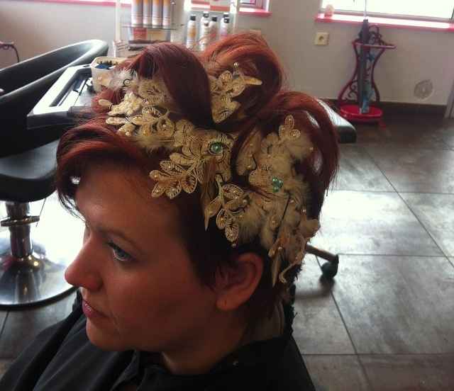 Quelle coiffure vintage avec ma robe pas du tout vintage ?! - 1