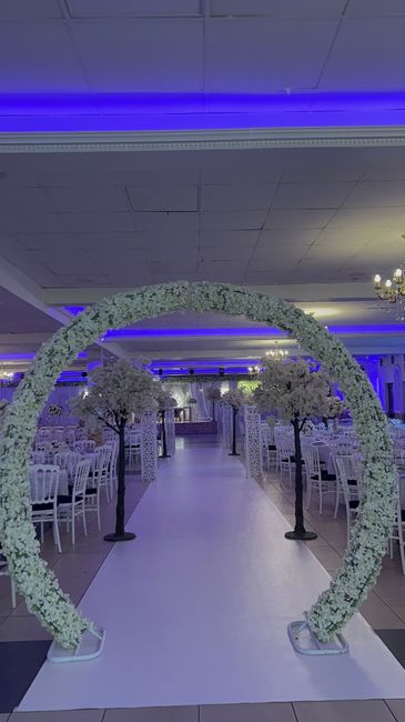 Entrée des mariés By INSPIR'ASSION DÉCO 