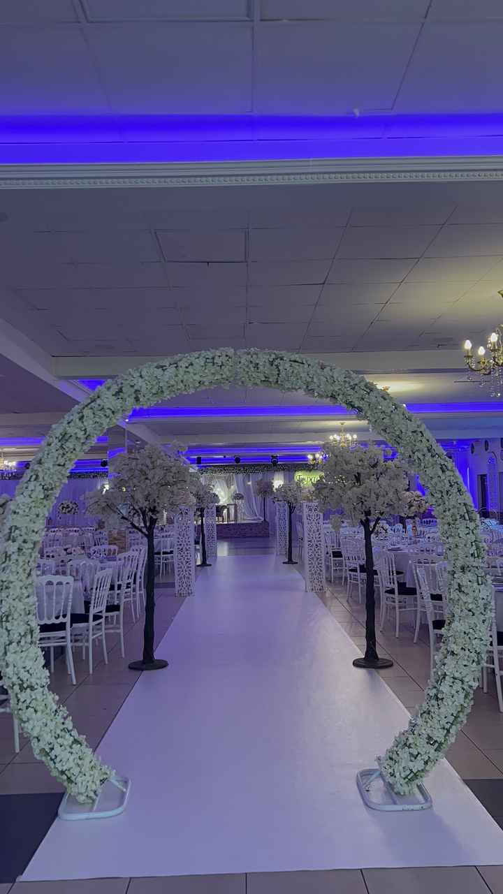 Entrée des mariés By INSPIR'ASSION DÉCO 