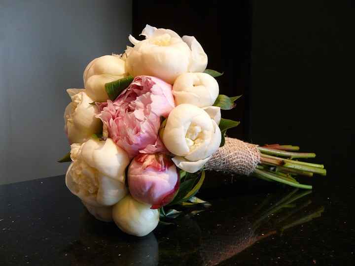 Bouquet Pivoines / hortensia / eucalyptus